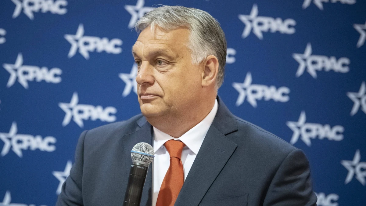 ​Niebezpieczna sytuacja na wakacjach Viktora Orbana. Pod premierem Węgier, który odpoczywa w Chorwacji, pękła dmuchana łódź. Politykowi pomógł były chorwacki dziennikarz.