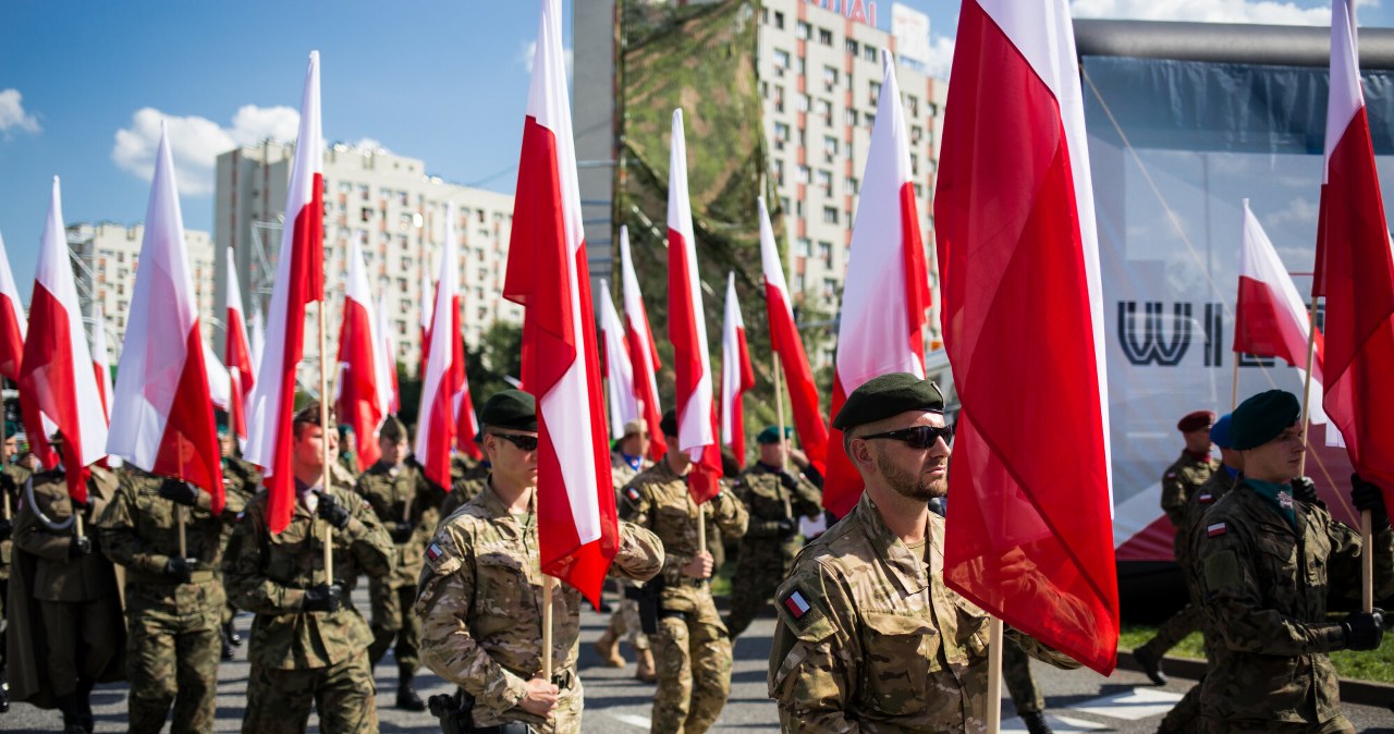 15 sierpnia. Jakie święto? Czy jest wolny od pracy? Czy sklepy otwarte? - Wydarzenia w INTERIA.PL