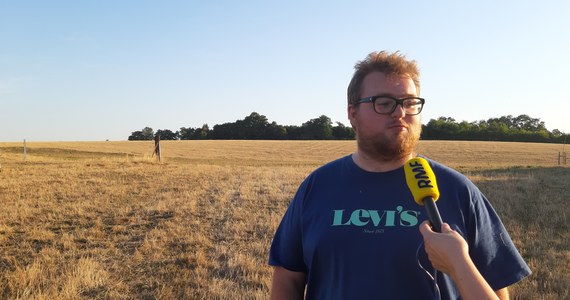 Belgia boryka się z upałami i klęską suszy. Temperatura na poziomie 35 stopni C. niestety stała się normą. Lipiec był najbardziej upalny od 1885 roku. Teraz sierpień bije kolejny rekord. Belgijscy rolnicy liczą straty. Nasza brukselska korespondentka Katarzyna Szymańska – Borginon, odwiedziła gospodarstwo rolne w Brabancji Flamandzkiej. 