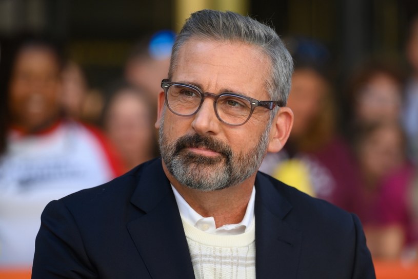 Obchodzący 60. urodziny Steve Carell jest jednym z najbardziej rozchwytywanych aktorów komediowych w Hollywood. Stał się rozpoznawalny dzięki pracy korespondenta wyróżnionego nagrodą Emmy programu stacji Comedy Central "The Daily Show with Jon Stewart", później z powodzeniem przeniósł się do programów o dużej oglądalności i ze sporą pewnością siebie zaczął grywać główne role w filmach.