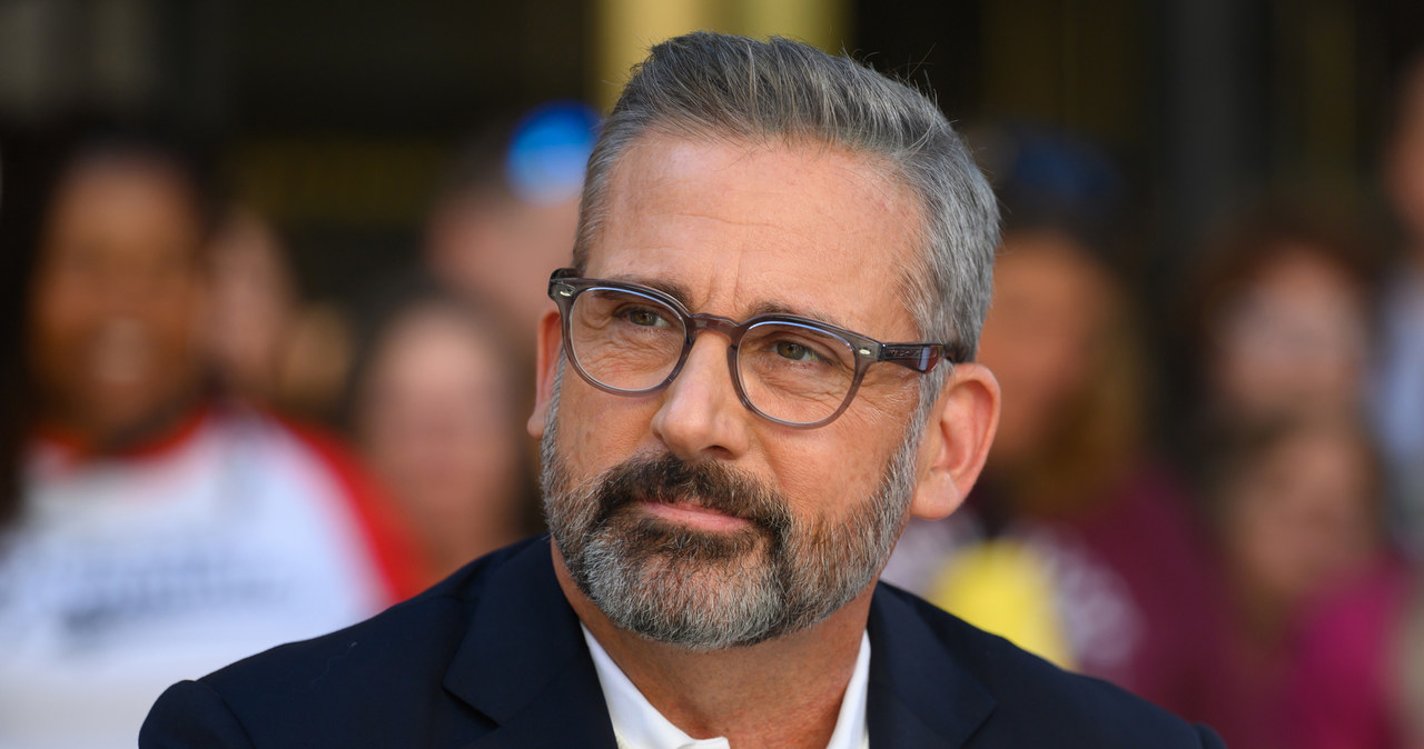 Obchodzący 60. urodziny Steve Carell jest jednym z najbardziej rozchwytywanych aktorów komediowych w Hollywood. Stał się rozpoznawalny dzięki pracy korespondenta wyróżnionego nagrodą Emmy programu stacji Comedy Central "The Daily Show with Jon Stewart", później z powodzeniem przeniósł się do programów o dużej oglądalności i ze sporą pewnością siebie zaczął grywać główne role w filmach.