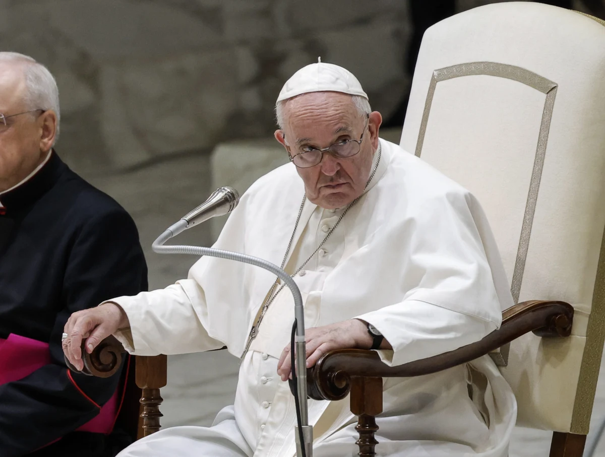 Papież Franciszek rozmawiał przez telefon z prezydentem Ukrainy Wołodymyrem Zełenskim - poinformował w piątek na Twitterze ukraiński ambasador przy Stolicy Apostolskiej Andrij Jurasz. Dyplomata napisał, że była to ich trzecia rozmowa od początku wojny na Ukrainie.