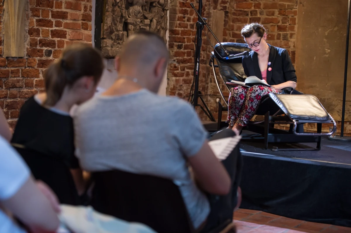 ​Fragmenty 10 wybranych dzieł literackich przeczytają w sobotę 20 sierpnia w 10 lokalizacjach Przedmieścia Świdnickiego znane postaci polskiej kultury. Programowi 11. odsłony Europejskiej Nocy Literatury przyświeca hasło "Temat rzeka".