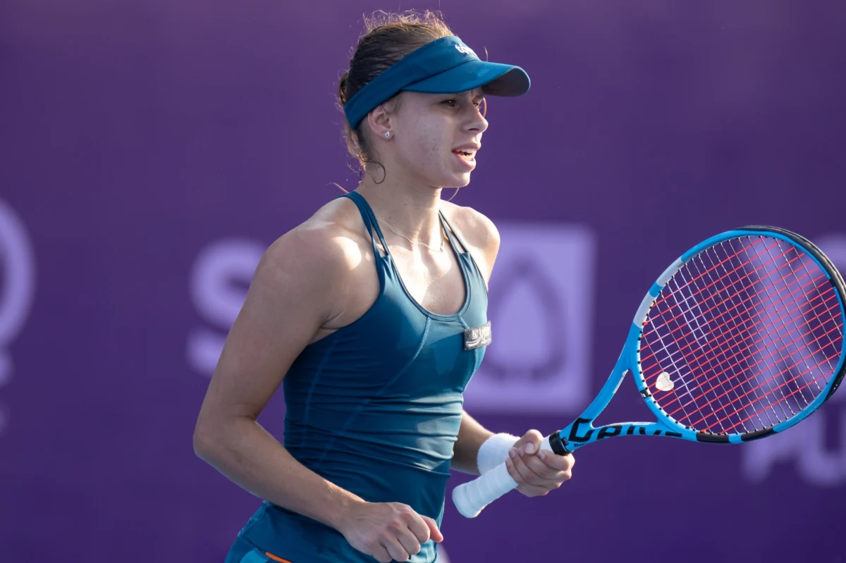 ​Magda Linette i Magdalena Fręch odpadły w kwalifikacjach turnieju tenisowego WTA na kortach twardych w Cincinnati, którego faza główna rozpoczyna się w poniedziałek. Z numerem jeden rozstawiona jest Iga Świątek - w pierwszej rundzie Polka ma wolny los.