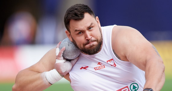 Michał Haratyk i Konrad Bukowiecki wywalczyli awans do finału pchnięcia kulą w pierwszym dniu lekkoatletycznych mistrzostw Europy w Monachium. Jakub Szyszkowski nie przebrnął kwalifikacji. Rywalizacja o medale odbędzie się w poniedziałek wieczorem.