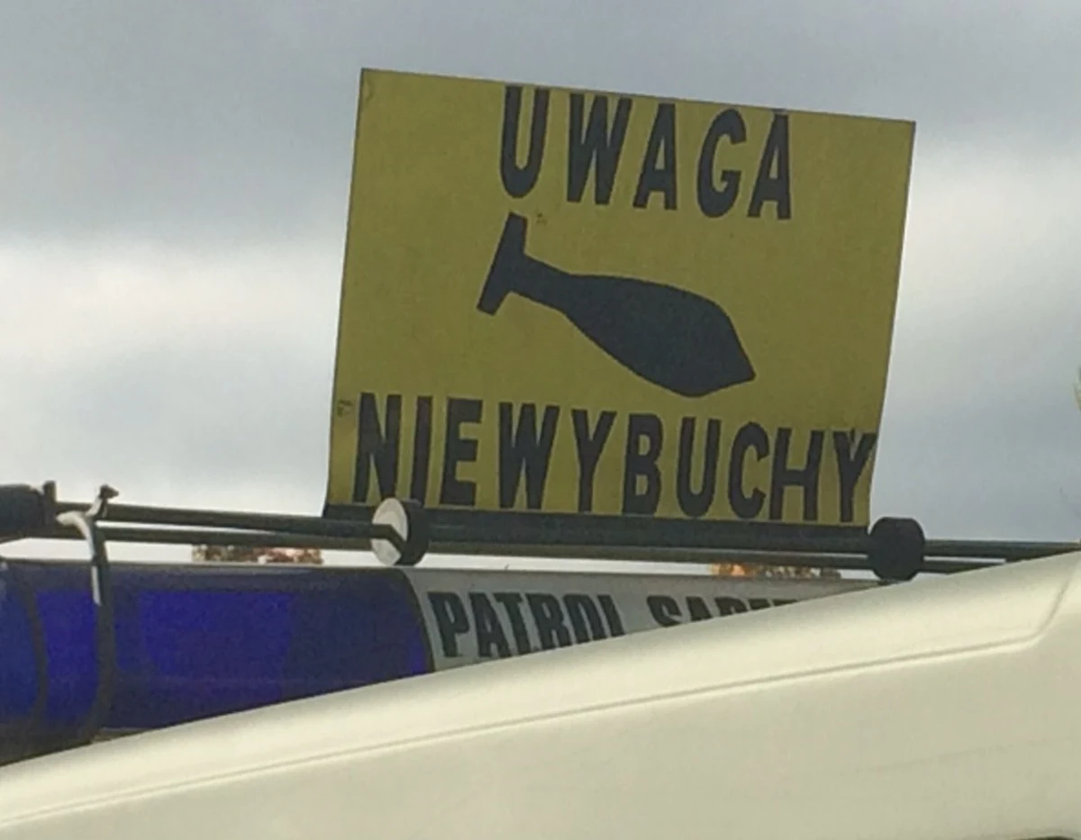Na plaży zachodniej w Kołobrzegu, przy granicy z Grzybowem, znaleziono niewybuchy. Saperzy zabrali przedmioty na poligon.