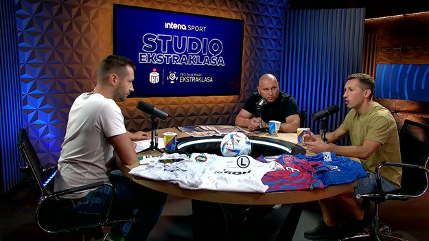 W piątym odcinku drugiego sezonu programu "Studio Ekstraklasa" gośćmi Sebastiana Staszewskiego byli Mariusz Lewandowski i Radosław Majewski.

W każdym odcinku eksperci podsumowują najciekawsze wydarzenia kolejki PKO Bank Polski Ekstraklasy. Oglądaj w poniedziałki o 20:00 NA ŻYWO w Interii! Partnerem projektu jest PKO Bank Polski.
