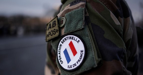 Ostatni francuscy żołnierze z misji Barkhane opuścili w poniedziałek Mali po dziewięciu latach obecności w tym kraju. Eksperci organizacji międzynarodowych ostrzegają przed ekspansją dżihadystów i możliwymi naruszeniami praw człowieka.