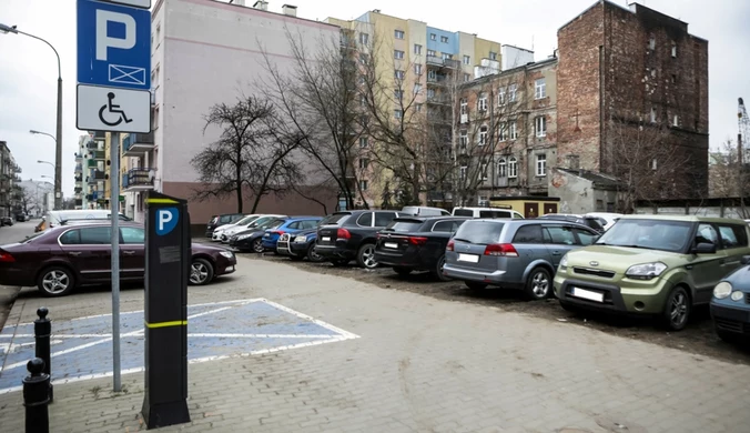 Parkowanie w stolicy droższe. Wchodzą w życie nowe stawki 