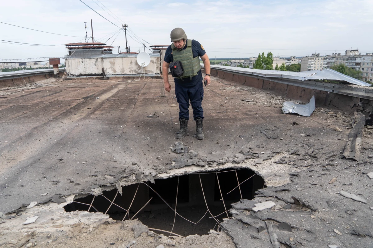 
Prezydenci Francji i Ukrainy, Emmanuel Macron i Wołodymyr Zełenski, rozmawiali telefonicznie na temat sytuacji w Zaporoskiej Elektrowni Atomowej. Zełenski poprosił o rozszerzenie zakresu sankcji wobec Rosji, Macron opowiedział się za wysłaniem do elektrowni międzynarodowej misji.