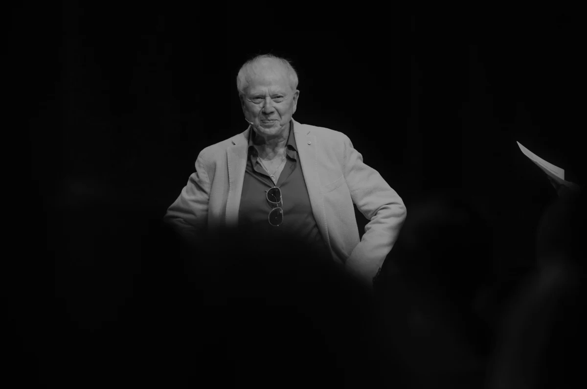 W wieku 81 lat zmarł w swoim domu w Brentwood w USA Wolfgang Petersen - niemiecki reżyser, scenarzysta, producent filmowy i telewizyjny, twórca m.in. takich filmów jak "Okręt", "Air Force One", "Niekończąca się opowieść" i "Troja" - poinformowała we wtorek amerykańska prasa. Przyczyną śmierci artysty był nowotwór trzustki.