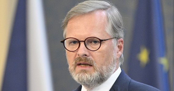 ​Premier Czech Petr Fiala zapowiedział, że gospodarstwa domowe nie będą płacić za utrzymanie mieszkania więcej niż 30 proc. swoich dochodów (35 proc. w Pradze). Jeżeli koszty przekroczą ten poziom, państwo dopłaci obywatelom poprzez tzw. dodatek mieszkaniowy.