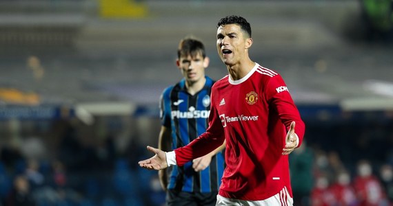Piłkarz Manchesteru United Cristiano Ronaldo został formalnie upomniany przez brytyjską policję za incydent, do którego doszło po meczu ligowym z Evertonem w kwietniu 2022 - podaje Reuters. Sfrustrowany zawodnik po porażce 0:1 z Evertonem wytrącił kibicowi z ręki telefon komórkowy.