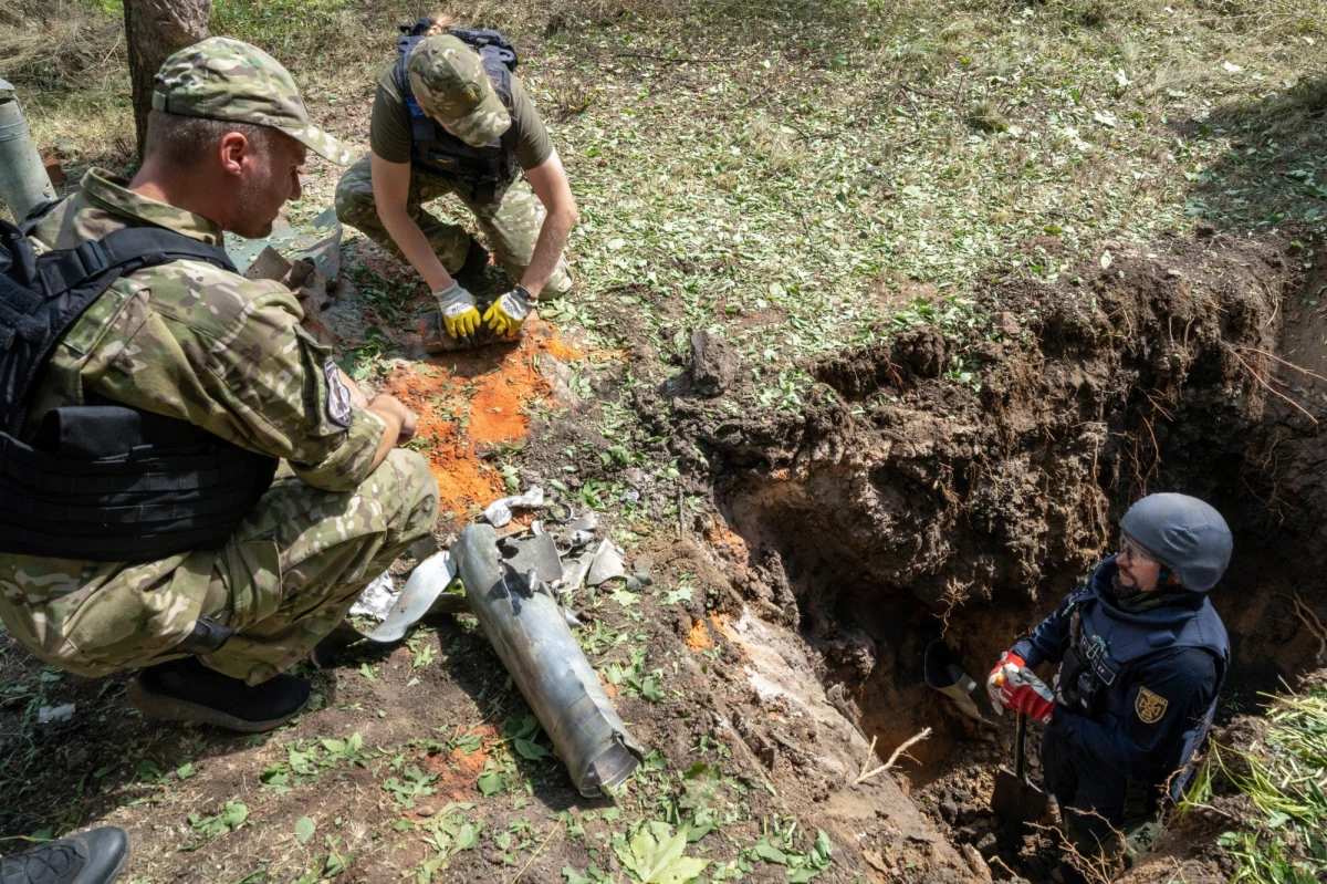 Dziewiętnastu byłych amerykańskich dyplomatów i generałów zaapelowało do administracji USA, by zwiększyła pomoc wojskową dla Ukrainy, zanim będzie za późno. Ich zdaniem obecny poziom wsparcia nie wystarczy do wypchnięcia sił rosyjskich z okupowanych terytoriów.