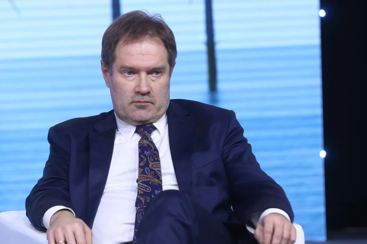 Kaloryfery zimą mogą być trochę chłodniejsze w związku z kryzysem energetycznym - powiedział w naszym internetowym Radiu RMF24 dr Andrzej Sikora, prezes Instytutu Studiów Energetycznych, który był gościem Tomasza Weryńskiego w rozmowie „7 pytań o 7:07”.

