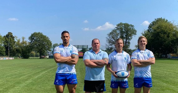 W najbliższą sobotę Juvenia Kraków rozpocznie rywalizację w nowym sezonie Ekstraligi Rugby. Na początek, w meczu wyjazdowym zmierzy się ze Up Fitness Skrą Warszawa. Kluby oprócz ligowych punktów walczą między sobą o ustanowione w 2019 roku, przechodnie "Trofeum Królów". Nowy szkoleniowiec Smoków, Nowozelandczyk Aaron Painter jest przekonany, że jego zespół stać na sprawienie niespodzianki.