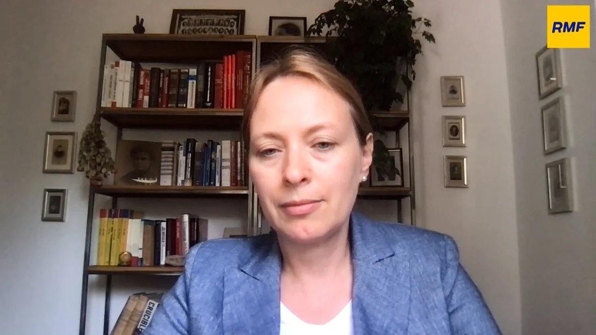 „Mamy do czynienia z eskalacją. Rosjanie chcą z jednej strony energię z Zaporoskiej Elektrowni Jądrowej (...) przekierować na okupowane przez siebie tereny, w tym Krym, a równocześnie pozbawić elektryczności Ukrainę. To nawet nie jest szantaż. To niszczenie energetyczne, infrastrukturalne i wycieńczanie Ukrainy na wszystkich możliwych obszarach, w tym pozbawianie ludzi elektryczności, ciepła, możliwości dojazdu, pracy. To demolowanie Ukrainy we wszystkich możliwych wymiarach” - powiedziała w Rozmowie w południe w RMF FM Katarzyna Pełczyńska-Nałęcz, była ambasador RP w Rosji komentując sytuację wokół Zaporoskiej Elektrowni Jądrowej.