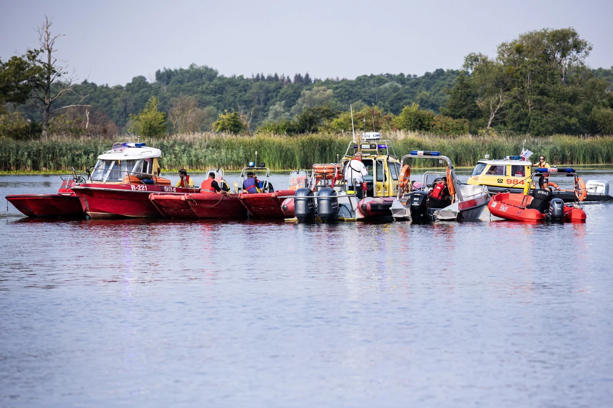 W badaniach prób wody z Odry stwierdziliśmy jednoznacznie występowanie glonu Prymnesium parvum. Ilości są olbrzymie, po kilkadziesiąt miligramów na litr - poinformował Grzegorz Dietrich, dyrektor IRŚ. Na aktywność glonów wskazują też parametry chemiczne wody - dodał Ryszard Szetela z PWr. Czym charakteryzują się "złote algi"?