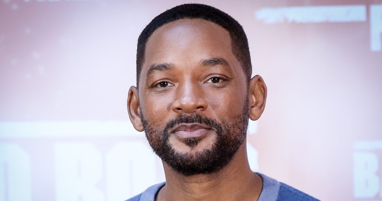 Will Smith zamieścił na Instagramie filmik z małym gorylem próbującym zwrócić na siebie uwagę o wiele większej małpy. "Ja, starający się wrócić na media społecznościowe" - skomentował nagranie gwiazdor.