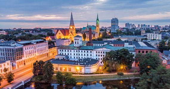 28 mln zł to koszty oświetlenia ulic w Łodzi w tym roku. W przyszłym - to może być nawet 127 mln złotych - dowiedziała się dziennikarka RMF FM. To może być gigantyczny problem, który zatrzyma lub ograniczy inwestycje w mieście. 