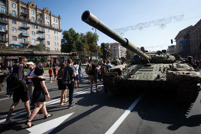 Chociaż Rosja od kilku miesięcy robi wszystko, by odebrać im niepodległość, Ukraińcy niestrudzenie bronią swojego kraju, a z okazji zbliżającego się Dnia Niepodległości, który świętują 24 sierpnia, zorganizowali bardzo nietypową wystawę.