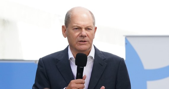 W dyskusji na temat wiz turystycznych dla Rosjan rzecznik rządu RFN oświadczył, że kanclerz Olaf Scholz "nie jest za wprowadzeniem ogólnego zakazu". Za to politycy opozycyjnej chadecji uważają, że wizy dla Rosjan "muszą zostać wstrzymane". 