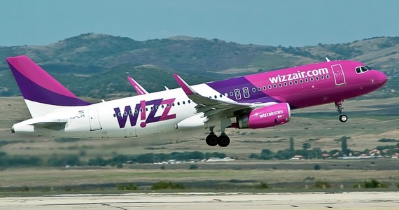 Rząd w Budapeszcie wszczął dochodzenie przeciwko węgierskim tanim liniom lotniczym Wizz Air, podejrzewając firmę o łamanie praw konsumentów - poinformowało ministerstwo sprawiedliwości w komunikacie przekazanym agencji MTI. Śledztwo wszczęto po licznych skargach pasażerów. 