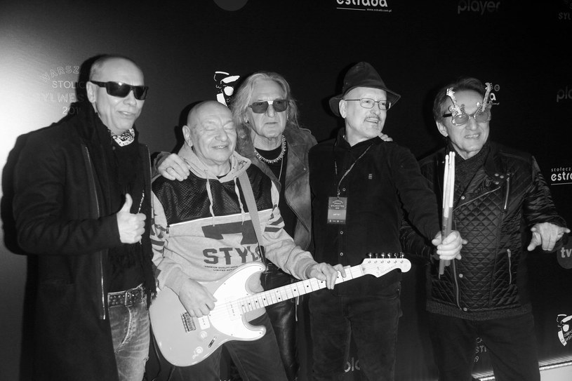 Śmierć Piotra Szkudelskiego, perkusisty grupy Perfect, zasmuciła polskie środowisko muzyczne. 66-letniego muzyka pożegnał też Grzegorz Markowski, wokalista tej formacji, która w 2021 r. zakończyła swoją działalność.