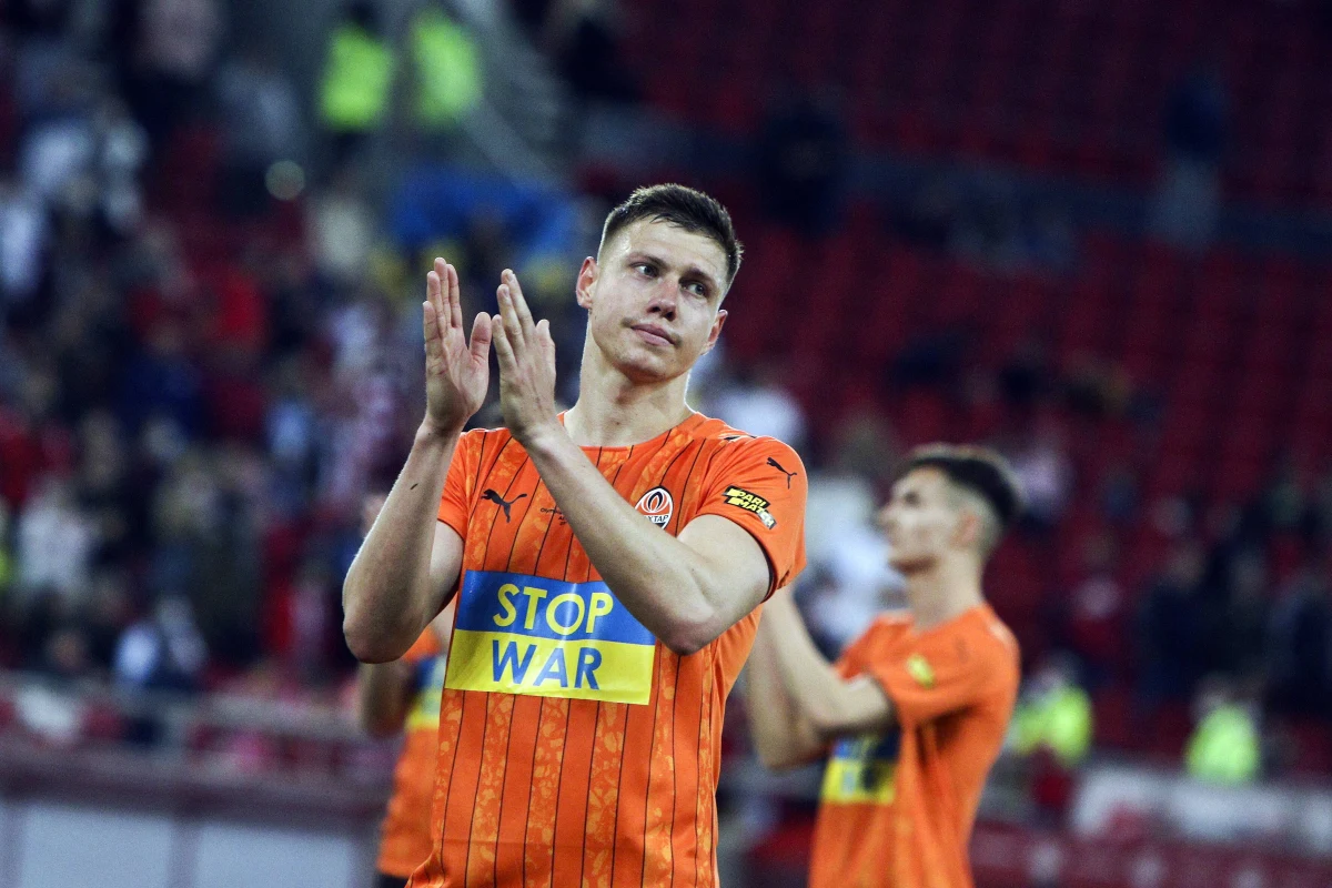 We wtorkowe południe ruszy nowy sezon ligi ukraińskiej. Inauguracyjne spotkanie pomiędzy Szachtarem Donieck a Metalistem Charków zostanie rozegrane w samo południe na Stadionie Olimpijskim w Kijowie. Ze względów bezpieczeństwa władze ligi zdecydowały, że mecze będą rozgrywane bez udziału publiczności.