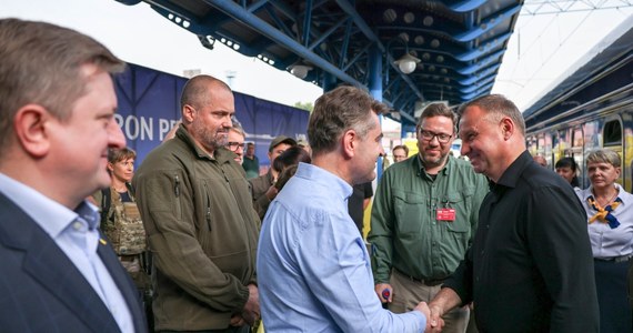 Prezydent Andrzej Duda składa wizytę w Kijowie na zaproszenie prezydenta Wołodymyra Zełenskiego. "Tematy ich rozmów to wsparcie wojskowe, gospodarcze, humanitarne i polityczne dla Ukrainy" – poinformował szef gabinetu prezydenta Paweł Szrot.