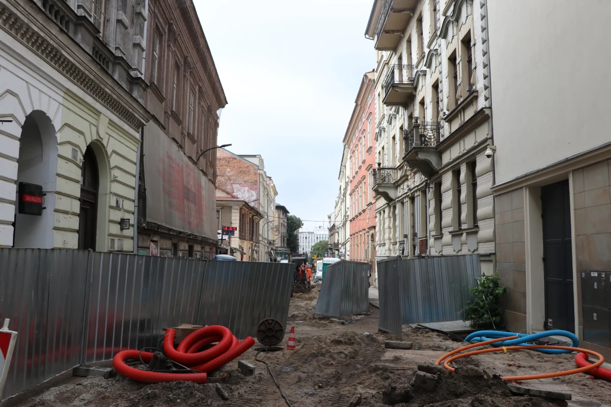 Kolejne odkrycia archeologów podczas prac na ulicy Krupniczej w ścisłym centrum Krakowa. Ulica jest przebudowywana, powstaje tam deptak, zasadzone zostaną także drzewa.