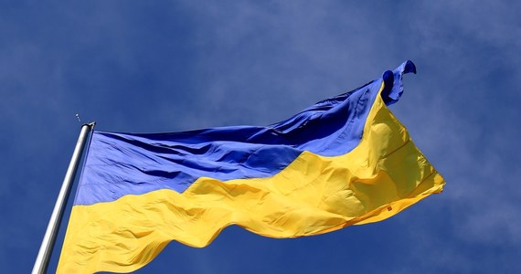 Kraków włączy się w obchody Dnia Niepodległości Ukrainy. Po zmroku, w barwach narodowych Ukrainy - na niebiesko i żółto - podświetlone zostanie obiekty w centrum miasta.