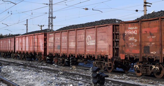 ​Węgiel z importu ma potężne wady, składy obawiają się go sprzedawać, bo boją się reklamacji - informuje "Rzeczpospolita".