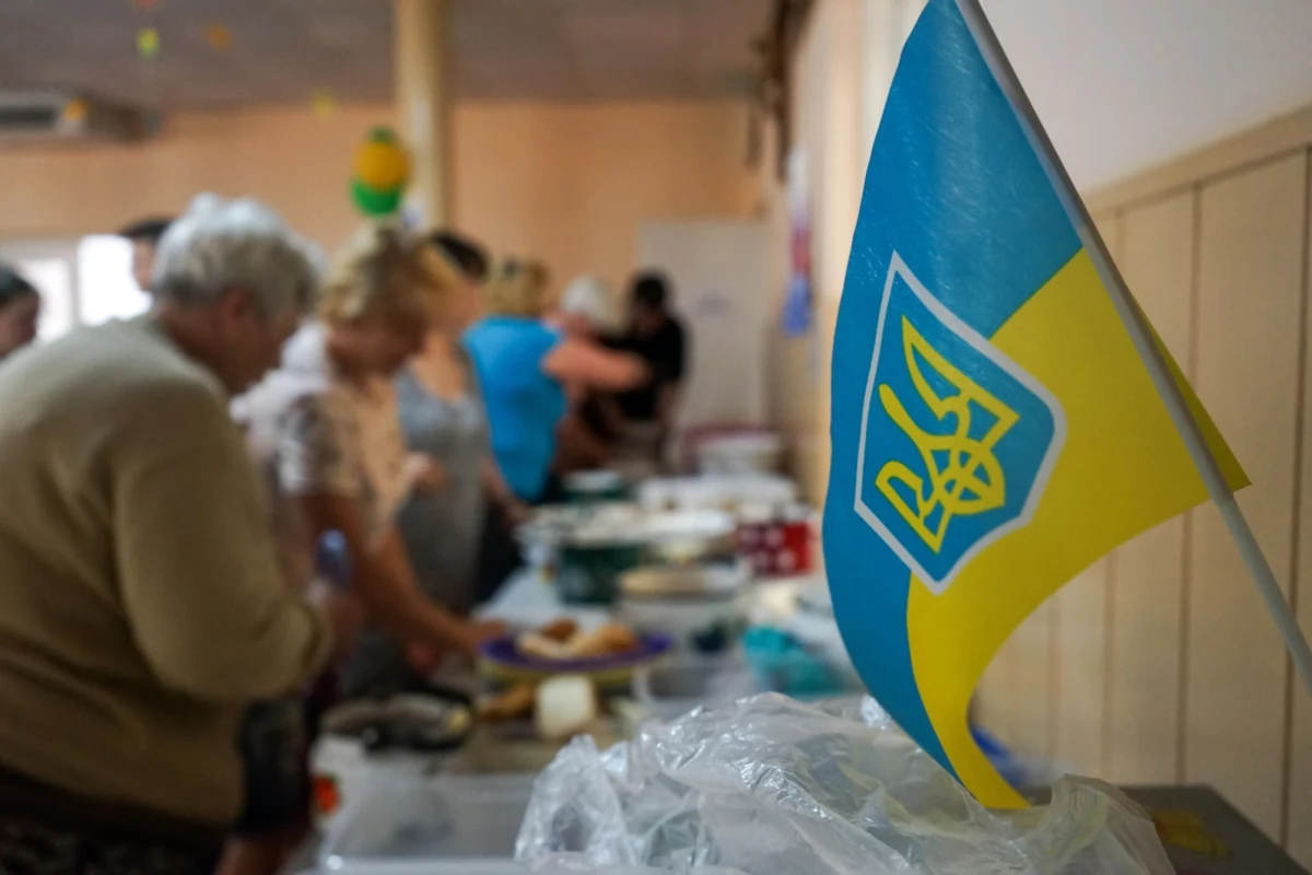 ​Samorządy czekają na setki milionów złotych od rządu na wypłaty tzw. "40 plus", które w wielu miejscach nie jest wypłacane. Chodzi o 40 zł za dzień zakwaterowania obywatela Ukrainy. Pieniądze powinny trafiać z rządu do wojewodów, a ci powinni na bieżąco przelewać je samorządom, które to wypłacają świadczenie obywatelom - w teorii - w ciągu 30 dni od złożenia wniosku. Pieniądze jednak nie są wypłacane.