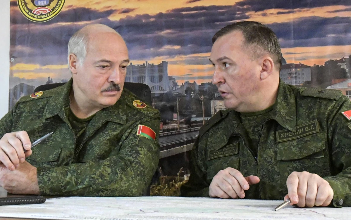 ​Minister obrony Białorusi Wiktor Chrenin dwa dni po rozpoczęciu się rosyjskiej inwazji zadzwonił do swojego ukraińskiego odpowiednika Ołeksija Reznikowa i powiedział, że jeśli podpisze akt kapitulacji, to ofensywa zostanie wstrzymana - informuje "Washington Post". Białorusini mieli działać na polecenie ministra obrony Rosji Siergieja Szojgu.