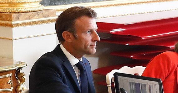 "Żyjemy u kresu ery obfitości (...) Wierzę, że to, czego doświadczamy, to wielka zmiana lub wielki przewrót" - powiedział prezydent Francji Emmanuel Macron podczas posiedzenia Rady Ministrów, wieszcząc kryzysy gospodarczy i klimatyczny oraz kryzys demokracji. 