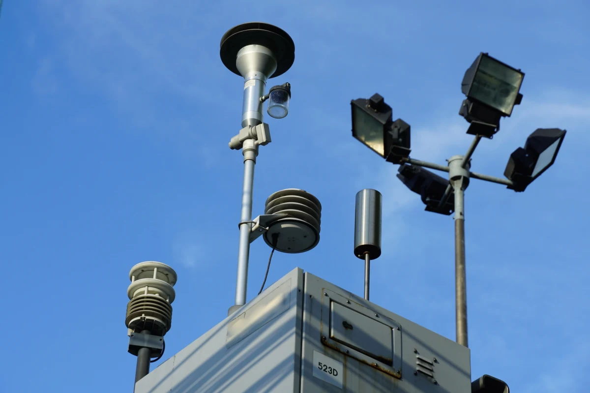 Przekroczenie stężeń pyły zawieszonego PM10 odnotowano w środę na stacjach monitoringu w Białej Podlaskiej, Zamościu i Chełmie. Według służb ochrony środowiska z powodu napływu mas powietrza znad Europy Wschodniej zanieczyszczenia mogą utrzymać się do niedzieli.