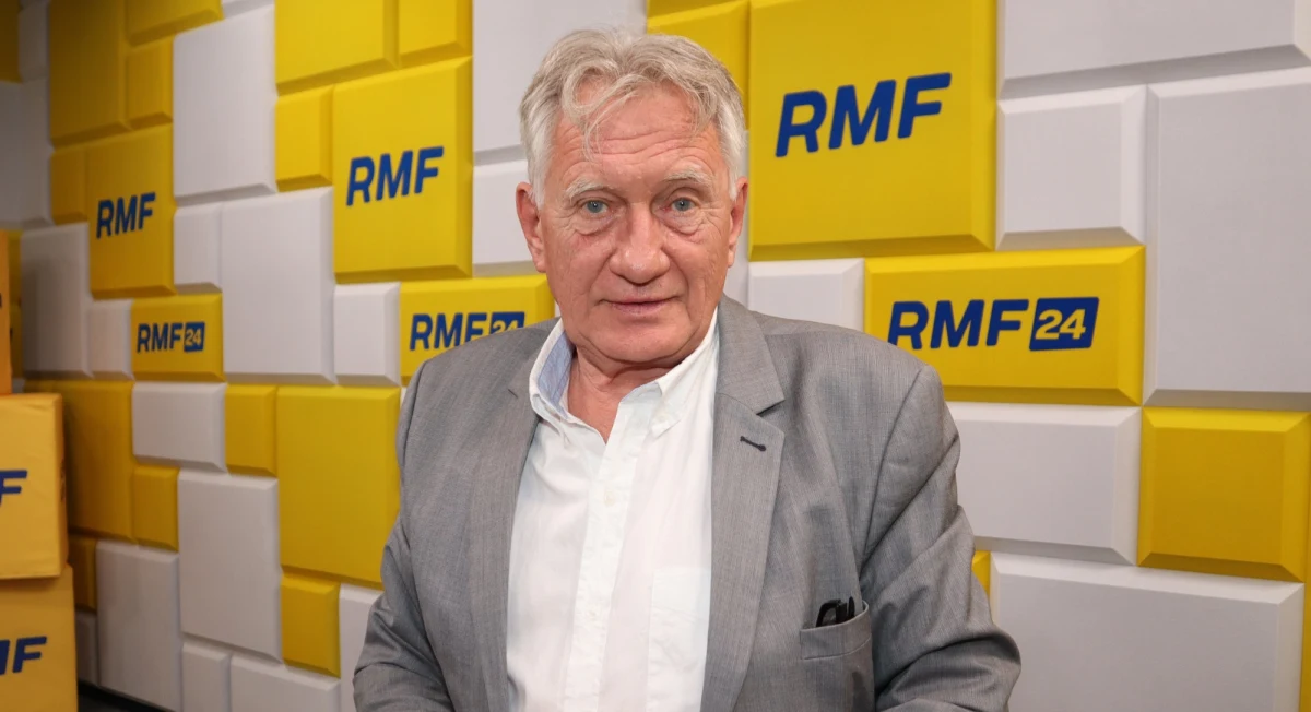 "Jeśli rzeczywiście wprowadzone wcześniej osłony dla odbiorców gazu znikną, to na przełomie roku można liczyć się z bardzo poważnymi podwyżkami cen" - mówił w Rozmowie w południe w RMF FM były prezes PGNiG Piotr Woźniak. Zaznaczył jednak, że "nie to jest najgorsze". Jak wskazał, spółki gazowe kupują surowiec na giełdzie, a obecnie w Europie ceny nie przestają rosnąć. "Więc zabezpieczenia, które firmy będą musiały wpłacać na giełdę, by kupować gaz, będą coraz wyższe (…) Tu jest poważna groźba, że firmom nie wystarczy na wpłacenie zabezpieczeń" - mówił. "Wtedy taka firma wypada z obiegu, nie może operować na giełdzie. Jak nie będzie miała gdzie kupić (gazu), to nie będzie mogła go sprzedać klientowi ostatecznemu" - podkreśla. "Poszczególne przedsiębiorstwa mogą upaść" - mówił gość Mariusza Piekarskiego. 