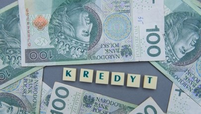 Polacy skarżą się na banki ws. wakacji kredytowych. UOKiK reaguje