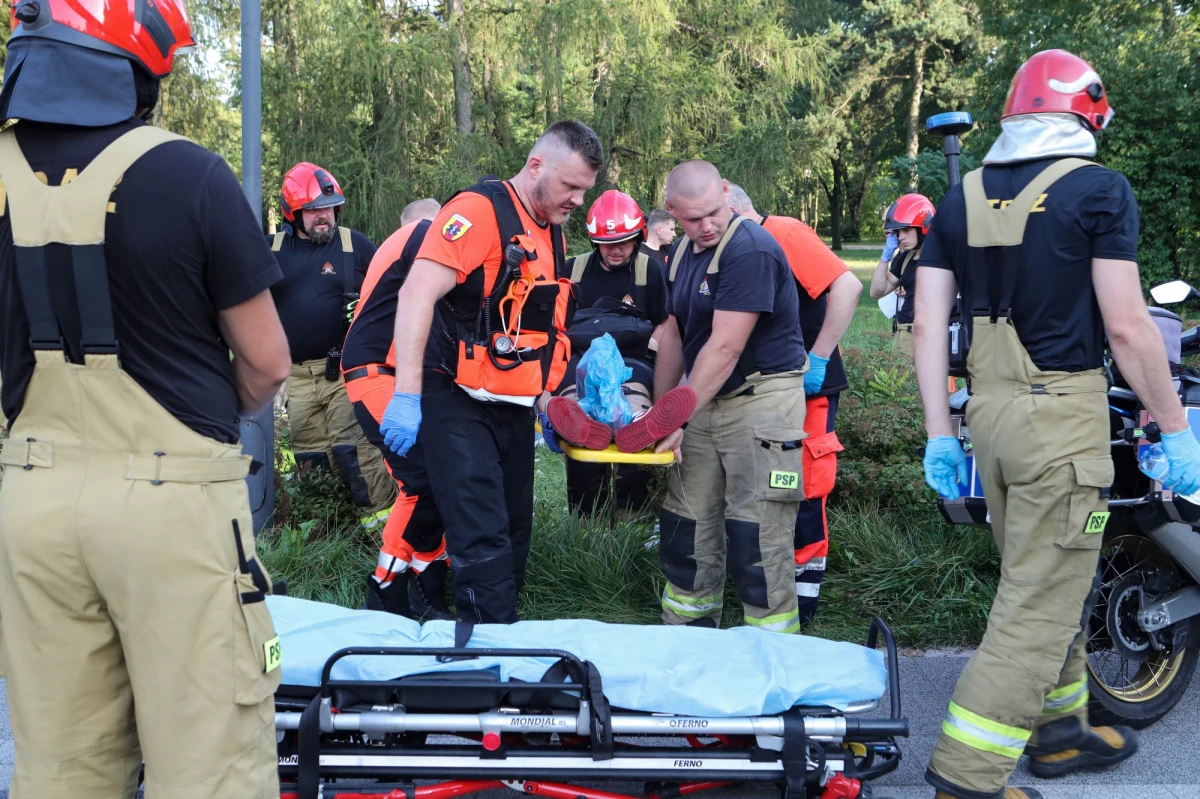 Do poważnego wypadku doszło przy alei Piłsudskiego w Łodzi. 29 osób zostało rannych. 11 zostało zabranych do szpitala.