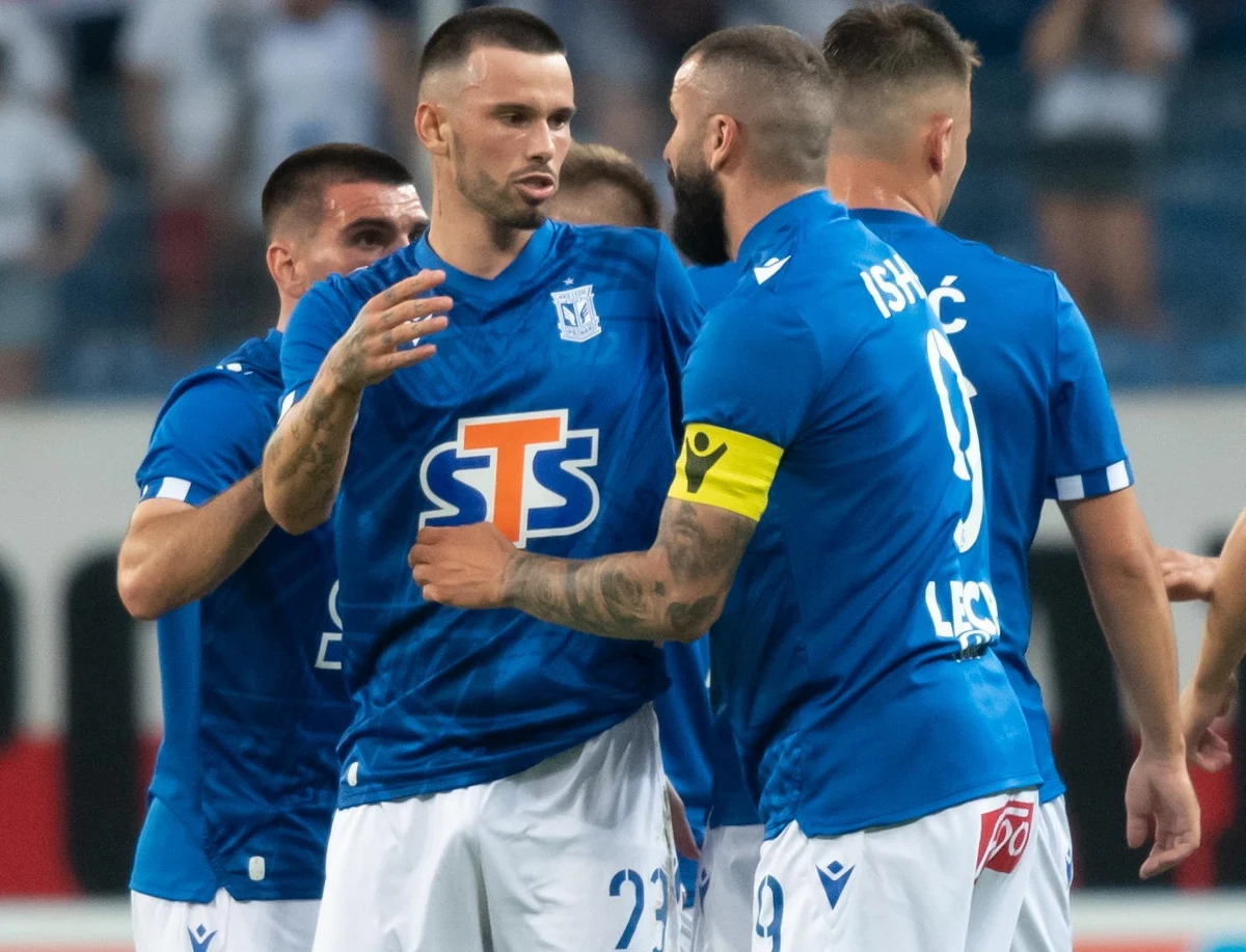 Piłkarze Lecha Poznań zagrają w fazie grupowej Ligi Konferencji. "Kolejorz" zremisował 1-1 na wyjeździe z luksemburskim  F91 Dudelange, co wystarczyło mistrzom Polski do awansu.