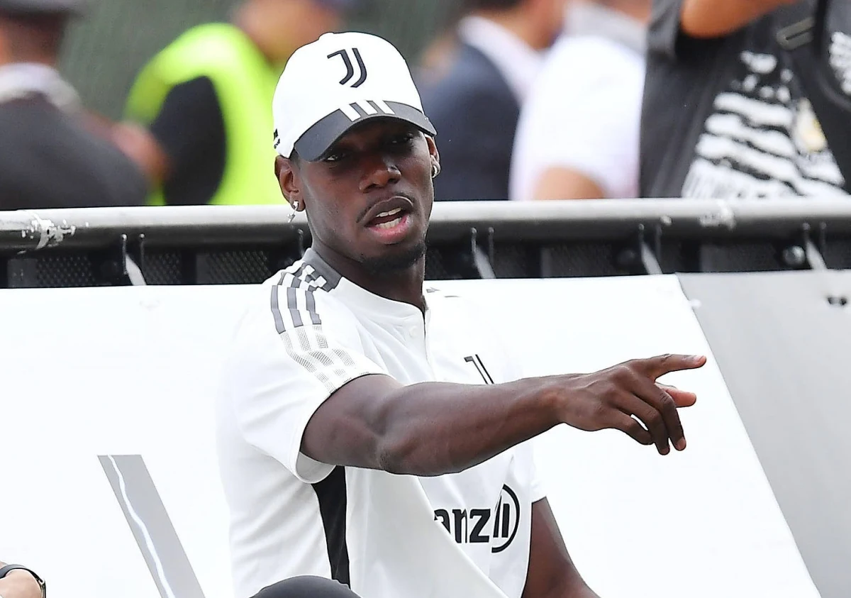 Gwiazdor francuskiej piłki Paul Pogba twierdzi, że grupa jego dawnych przyjaciół, a wraz z nimi brat piłkarza, szantażują go, domagając się 13 milionów euro. Według zeznań zawodnika, w marcu miał on być krótko przetrzymywany w jednym z paryskich mieszkań.