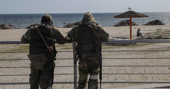 Wszystkie przeprawy drogowe na rzece Dniepr w obwodzie chersońskim na południu Ukrainy, czyli mosty samochodowy i kolejowy pod Chersoniem oraz most w Nowej Kachowce, zostały zniszczone. Rosyjskim okupantom pozostają tylko przeprawy piesze - powiadomiło ukraińskie zgrupowanie wojsk "Kachowka".