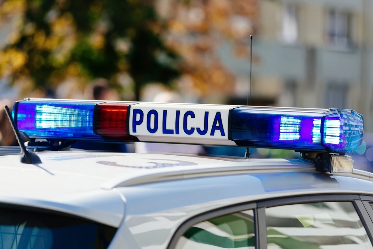 W urzędzie skarbowym przy ulicy Biskupa Ignacego Świrskiego w Siedlcach doszło do ataku nożownika. Jak donosi reporter RMF FM Krzysztof Zasada, jedna osoba została ranna. Zgłoszenie otrzymaliśmy na Gorącą Linię RMF FM.