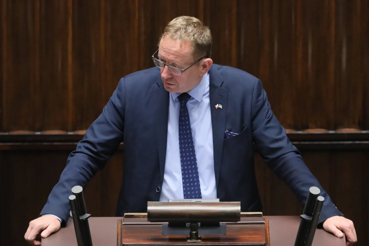 Myślę, że na początku przyszłego tygodnia zostanie ogłoszona koncepcja pomocy rolnikom w związku z nawozami - powiedział w radiu RMF24 przewodniczący sejmowej komisji rolnictwa Robert Telus.