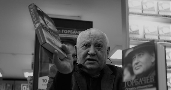 Nie żyje Michaił Gorbaczow - przekazała agencja Interfax, powołując się na źródła w szpitalu. Były prezydent ZSRR zmarł w wieku 91 lat. W 1990 r. został laureatem Pokojowej Nagrody Nobla. Był ceniony na Zachodzie za wkład w zakończenie zimnej wojny. 