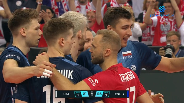 Skrót meczu MŚ siatkarzy 2022 Polska - USA 3:1 (23:25, 25:21, 25:19, 25:21). 

Polska: Kaczmarek, Kurek, Kłos, Łomacz, Śliwka, Kochanowski, Semeniuk, Kwolek, Janusz, Bieniek, Fornal, Poręba
Libero: Popiwczak, Zatorski
Trener: Nikola Grbić

Stany Zjednoczone: Anderson, Russell, Jendryk, Ensing, Defalco, Christenson, K.Russell, Tuaniga, Muagututia, Averill, Smith, Kessel
Libero:Briggs, Shoji
Trener: John Speraw

Telewizja Polsat jest oficjalnym nadawcą tegorocznych mistrzostw świata siatkarzy w Polsce i Słowenii. Dla kibiców oznacza to, że wszystkie 52 mecze tego turnieju mogą oglądać na żywo w Polsacie Sport, Polsacie Sport Extra i Polsacie Sport News, a także online, na wielu urządzeniach w serwisie streamingowym Polsat Box Go. Skróty wszystkich meczów oraz wywiady, analizy i komentarze dostępne są także w serwisie sport.interia.pl.


