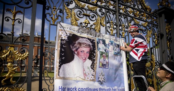 Mija 25 lat od śmierci brytyjskiej księżnej Diany Spencer. Wciąż nie do końca wyjaśniono okoliczności jej śmierci. "Diana była esencją współczucia, obowiązku, stylu i piękna" - pisał jej brat Charles Spencer.