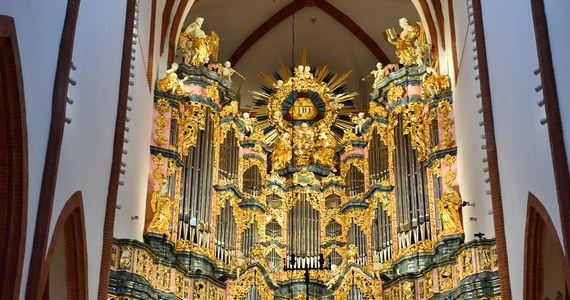 Z uwagi na ogromną popularność, jaką cieszyły się podczas wakacji bezpłatne koncerty organowe we wrocławskiej bazylice św. Elżbiety, zapadła decyzja o ich przedłużeniu o kolejny miesiąc: do końca września - poinformował Urząd Miasta.

