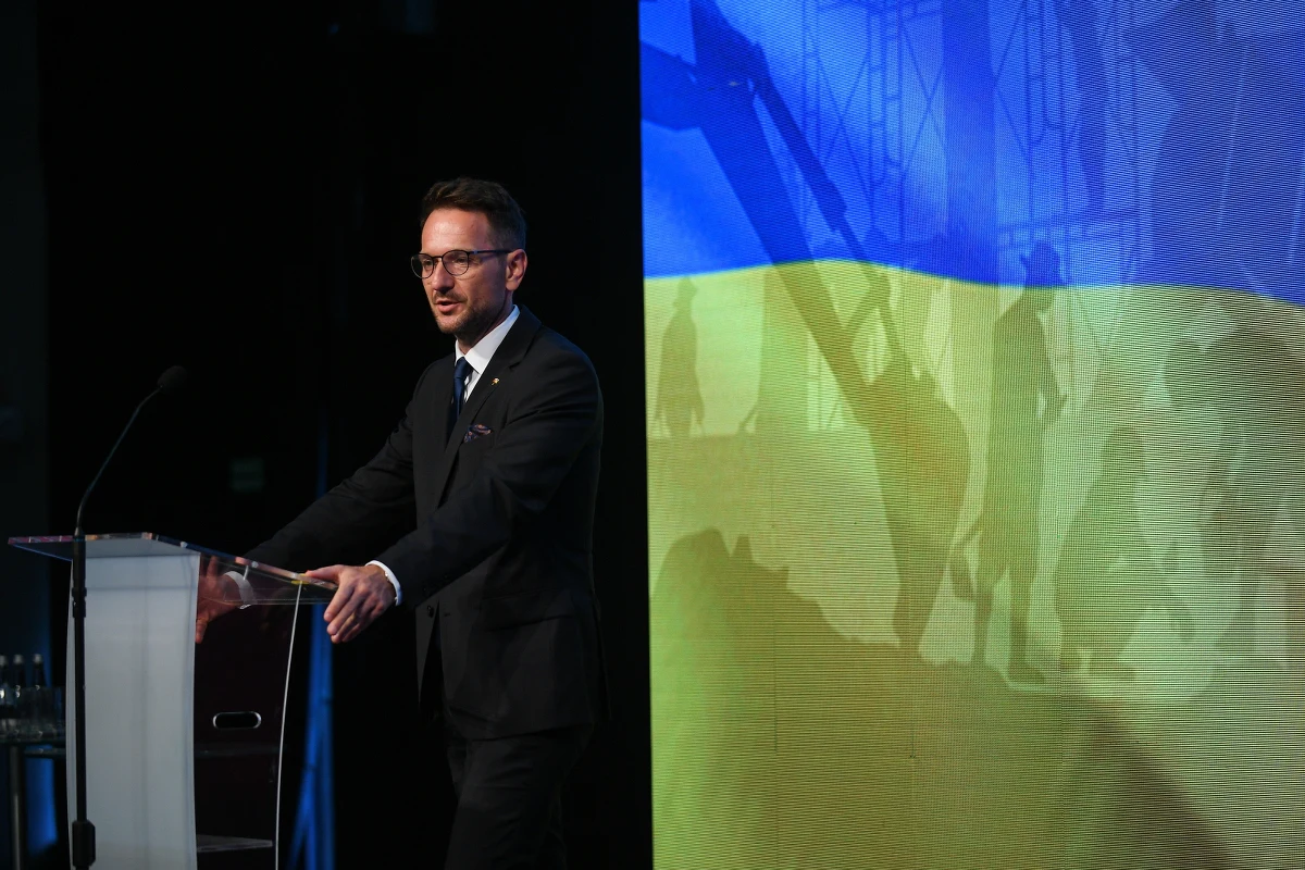 Rosyjska inwazja na Ukrainę trwa już ponad pół roku. Zniszczenia są ogromne. 1200 polskich firm zgłosiło zainteresowanie odbudową Ukrainy i wznowieniem tam eksportu - poinformował minister rozwoju i technologii Waldemar Buda. Chodzi o firmy z branży budowlanej, spożywczej, motoryzacyjnej, farmaceutycznej i chemicznej.